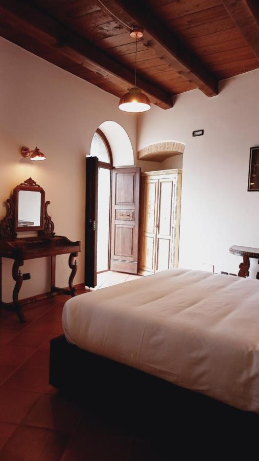 Domus Antiqua Bed & Breakfast 스펠로 외부 사진
